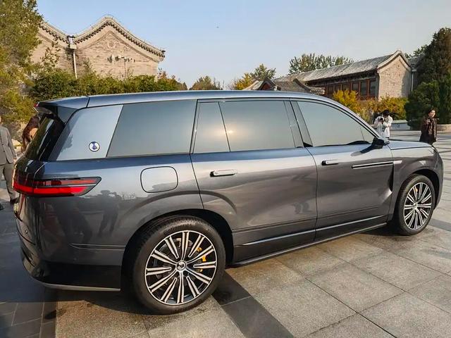 BYD騰勢N9來啦，競爭問界M9，插混引擎爆發925馬力-有駕