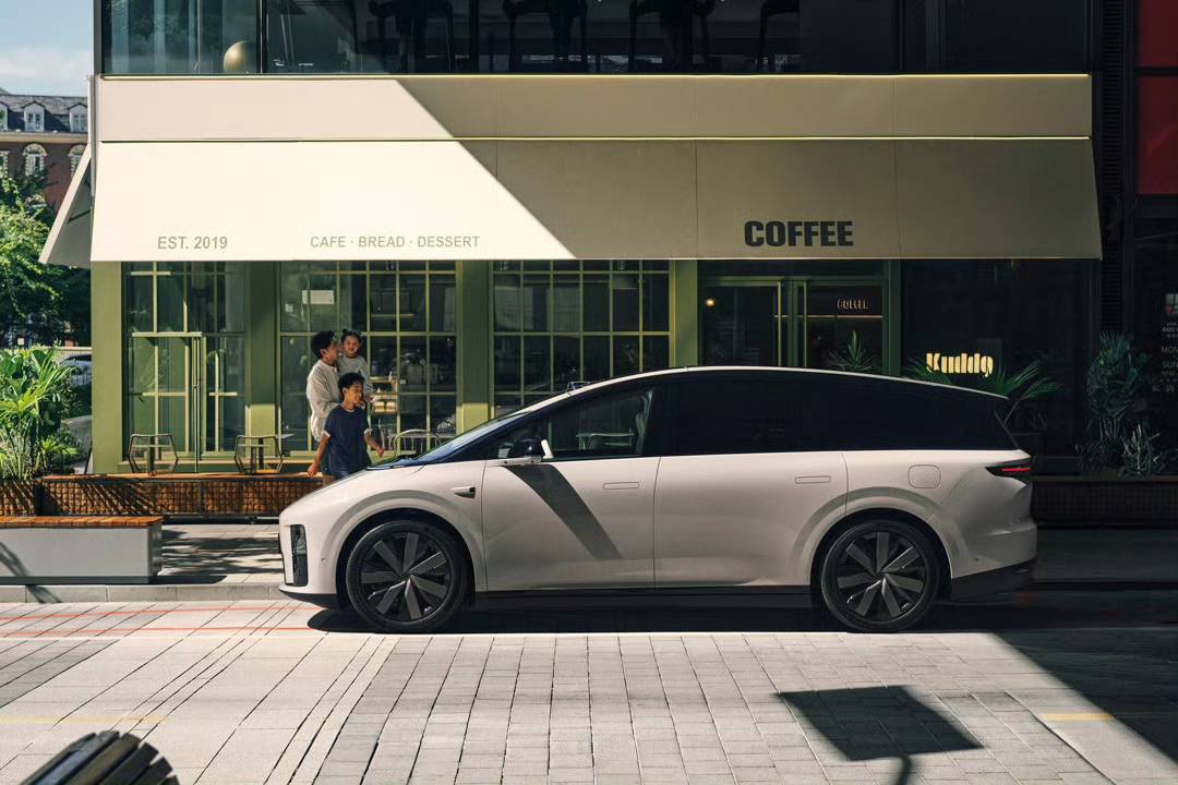 一場圍繞未來家庭出行純電六座SUV汽車大空間是第一剛需,第三排是關鍵