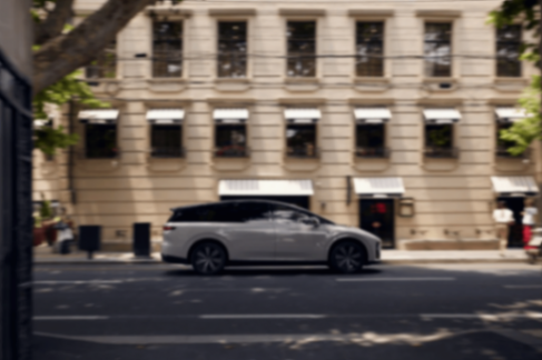 跌出前三,理想汽車的“多事之秋”